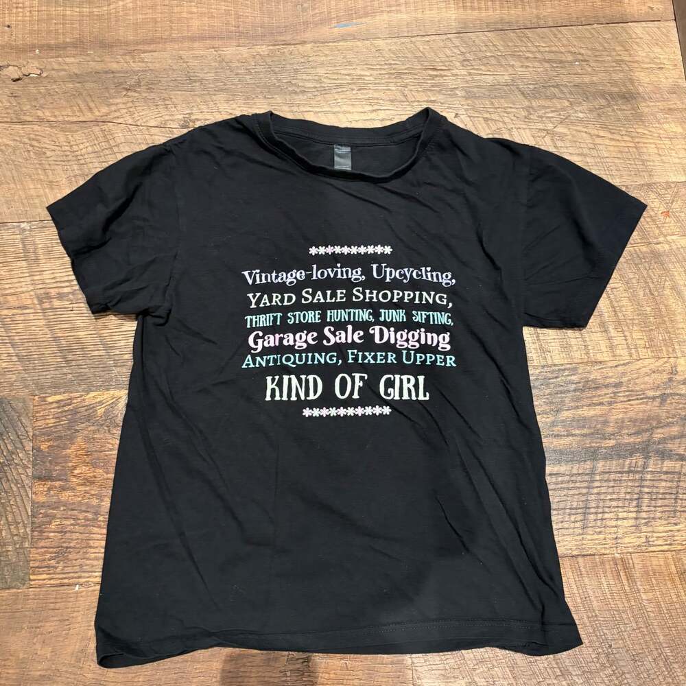 Vintage Loving Thrifting Antiquing Graphic Tee Women’s Medium Black Yard Sale Up